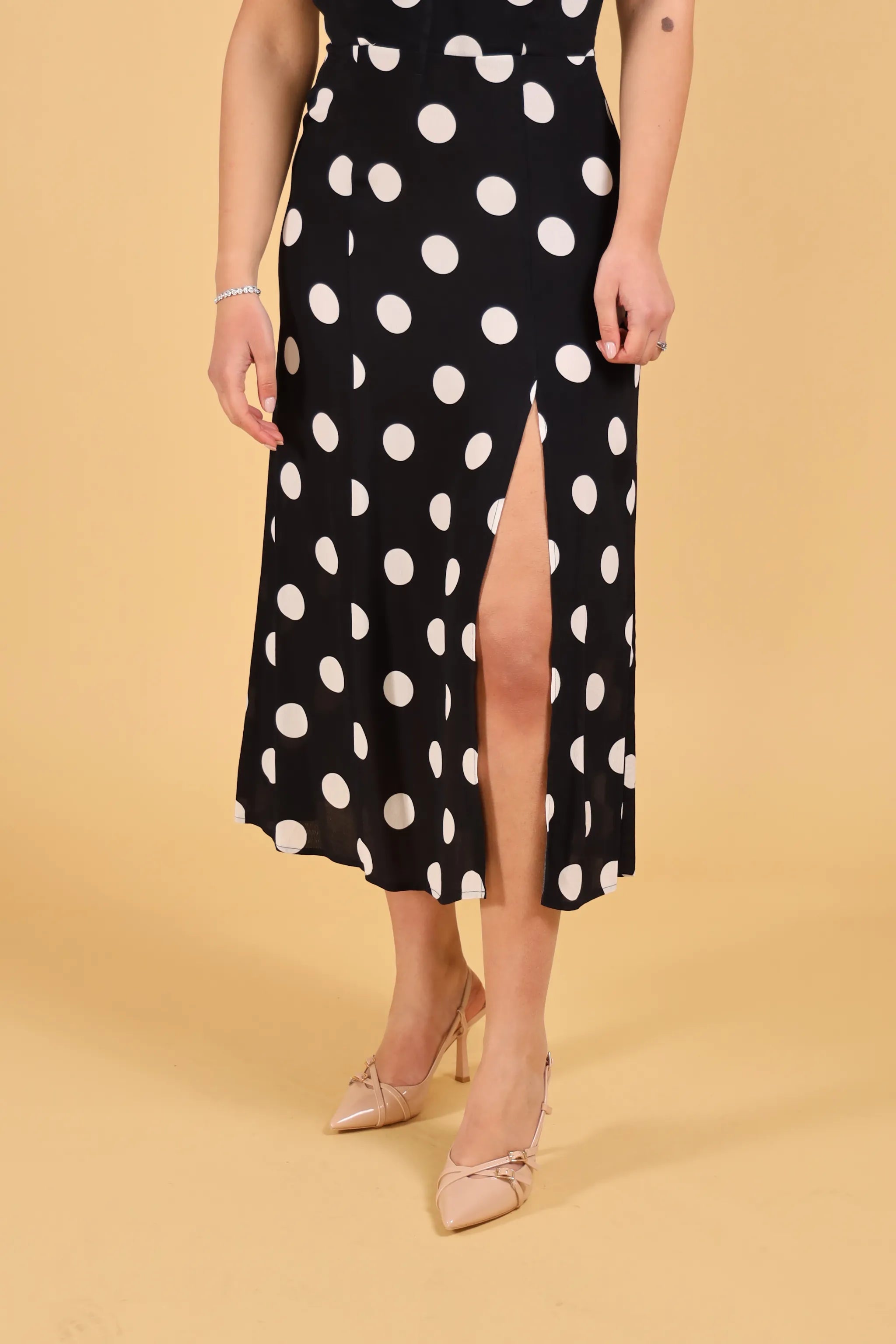 MAR DE MARGARITAS-NIKITA ABITO POIS