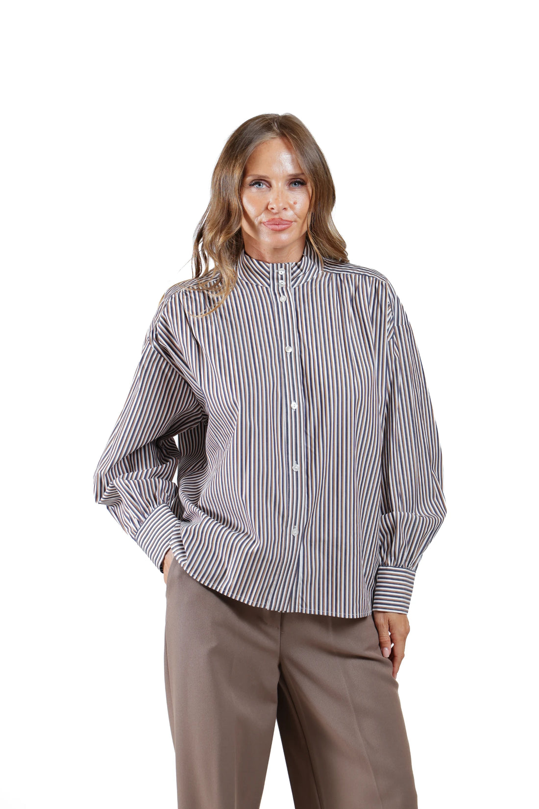 LEBIA-CAMICIA