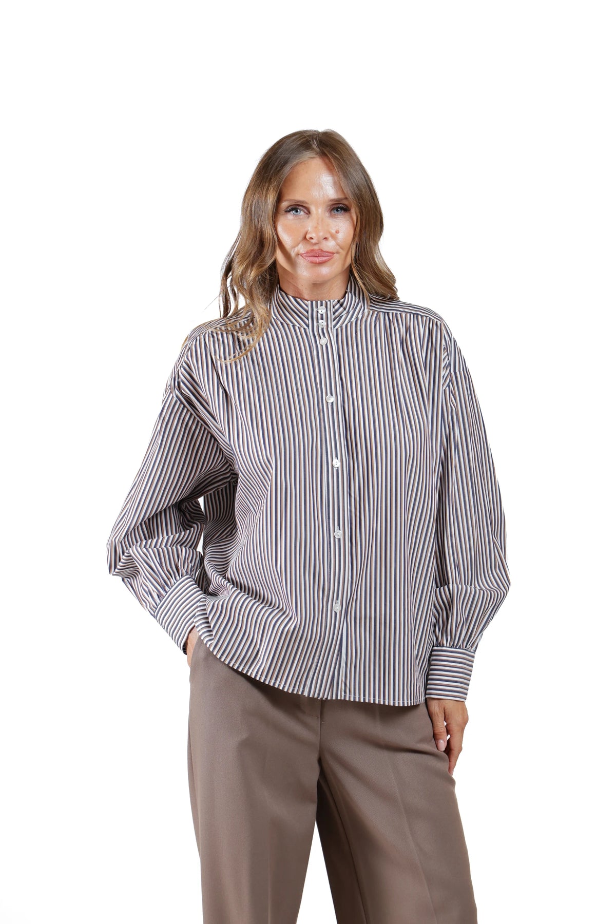 LEBIA-CAMICIA