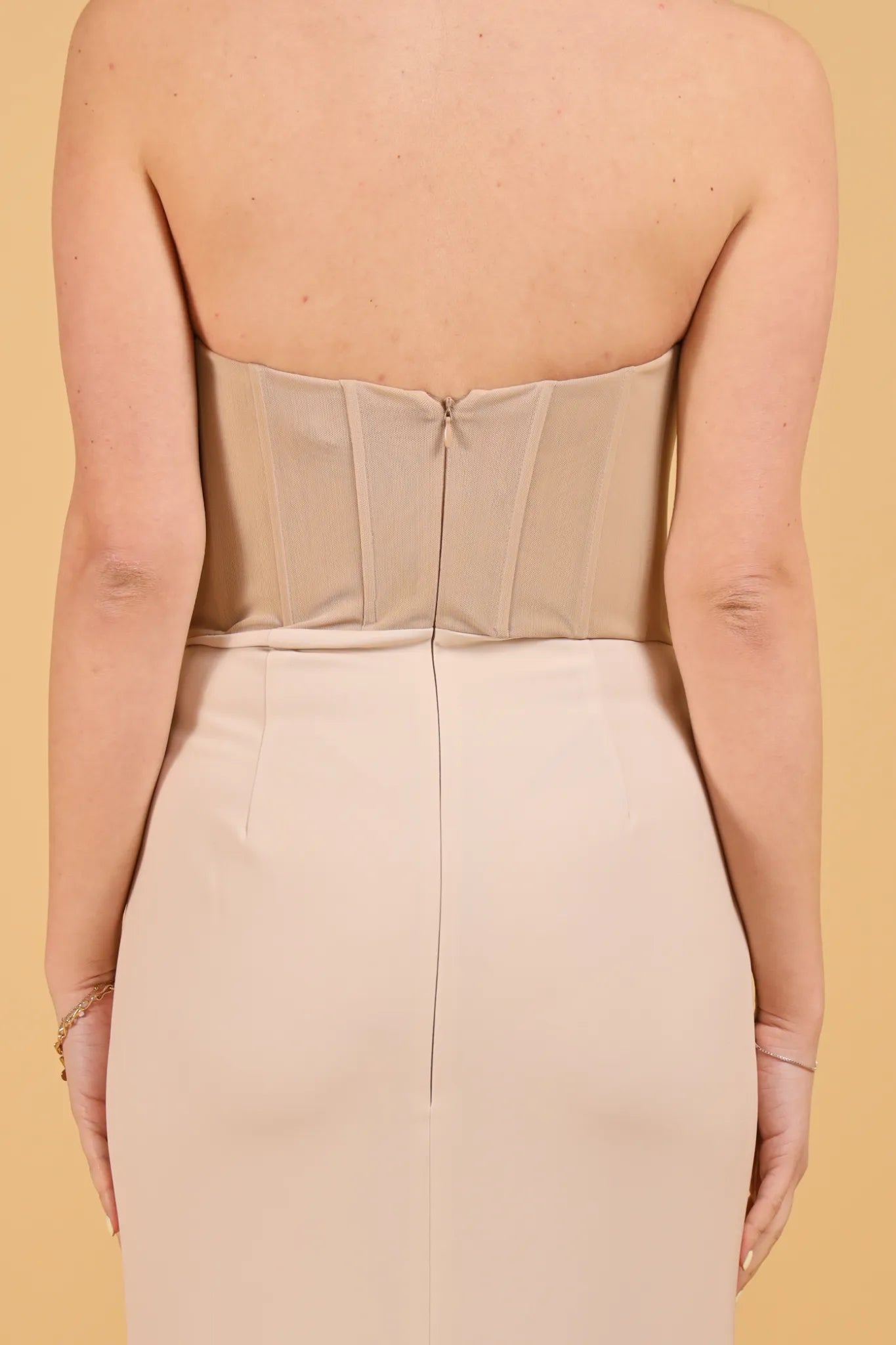 MAISON REBECCA-ABITO BUSTIER