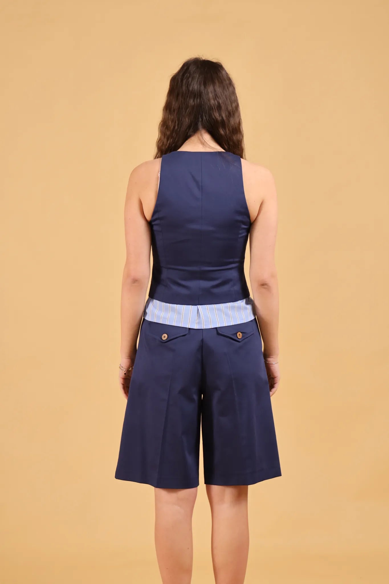 MAISON REBECCA-TAILLEUR BERMUDA E GILET
