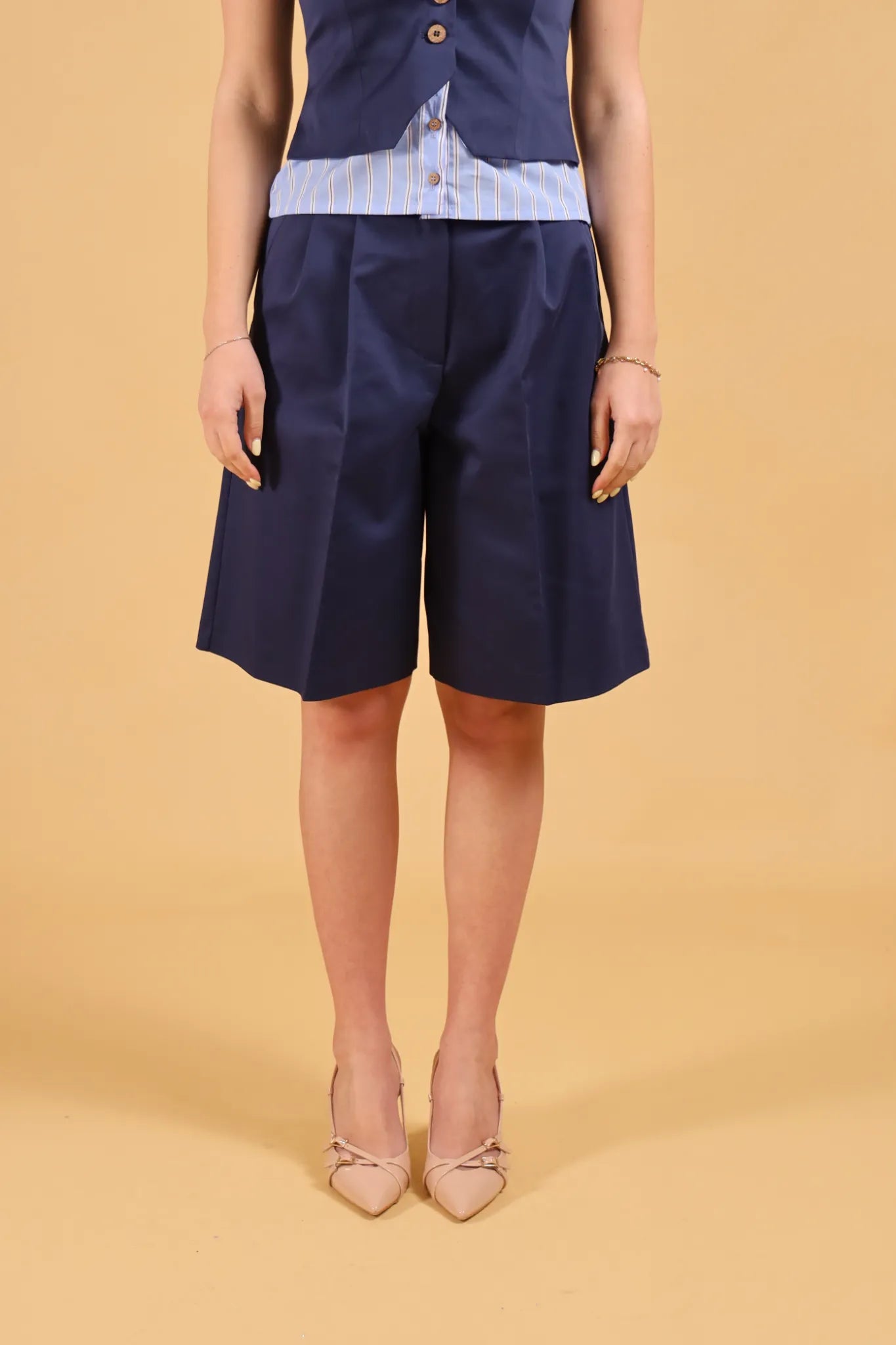 MAISON REBECCA-TAILLEUR BERMUDA E GILET