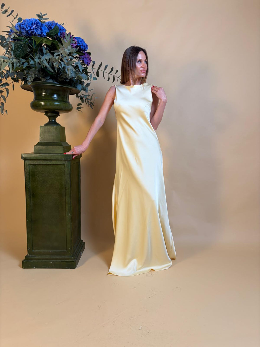 MAISON REBECCA-ABITO LUNGO LOHANA GIALLO